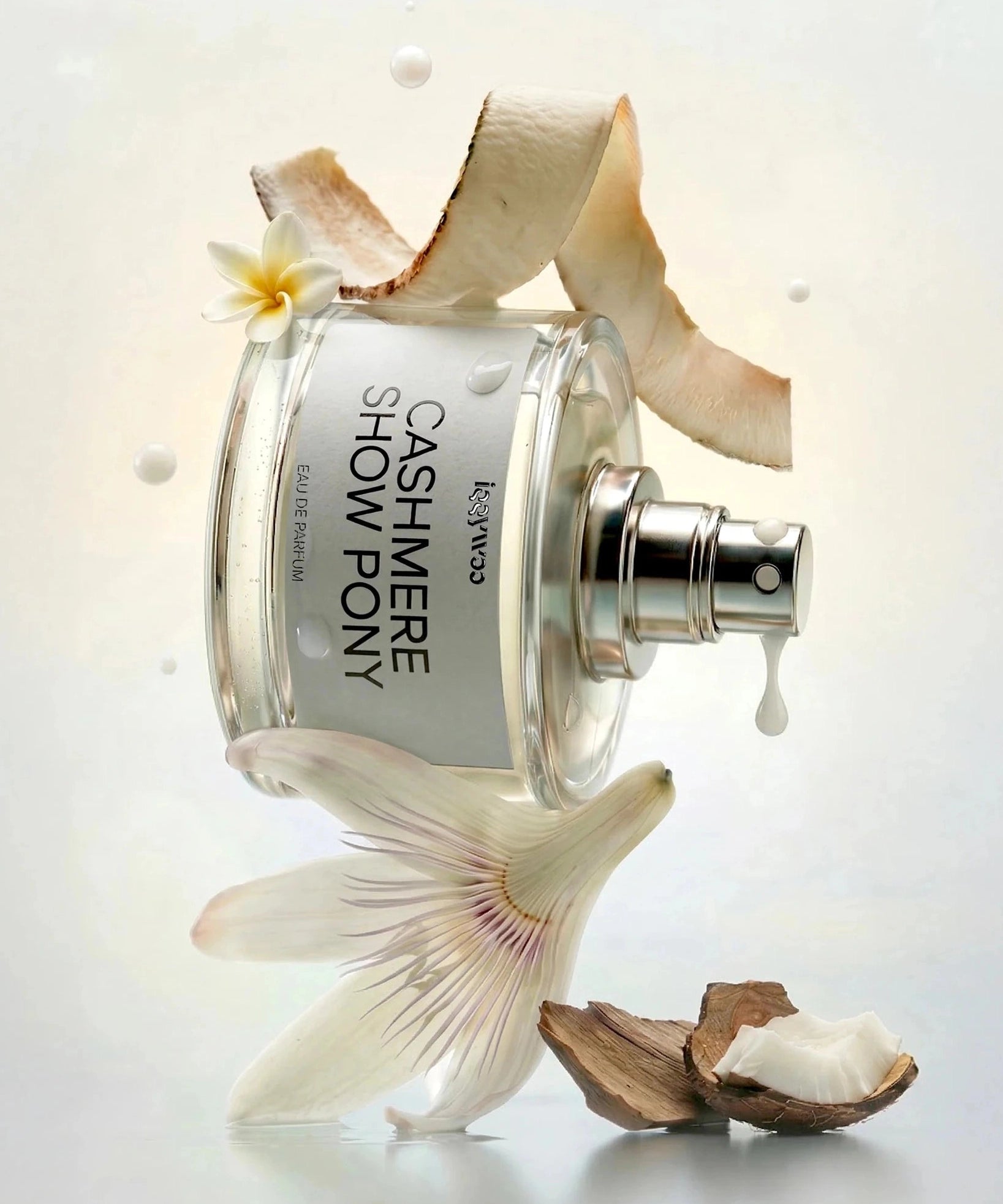 Cashmere Show Pony – IGGYWOO – med plumeria och cashmeran | FABLAB - FABLAB AB