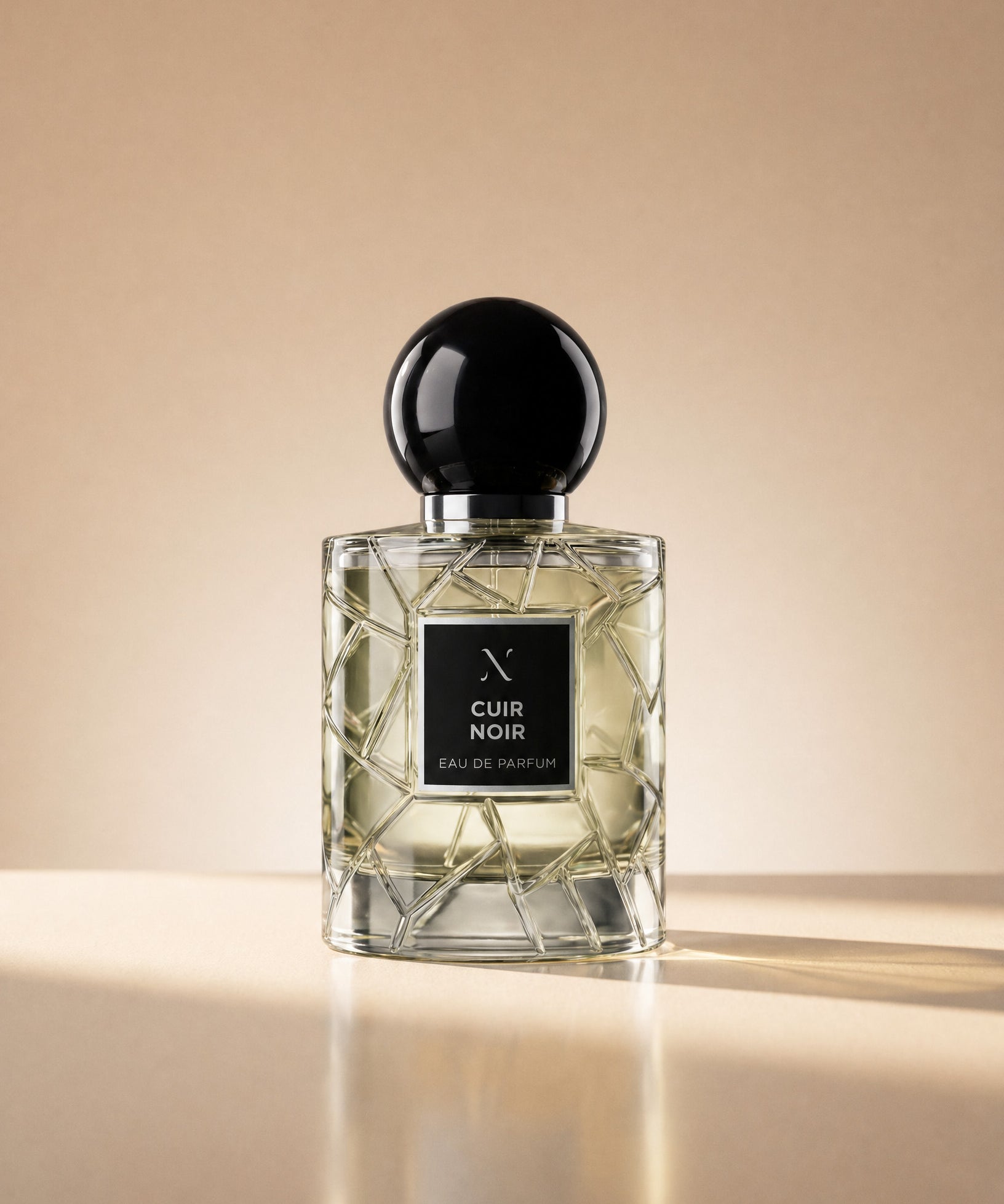 Cuir Noir – Les Sœurs de Noé – med läder och trä | FABLAB - FABLAB AB