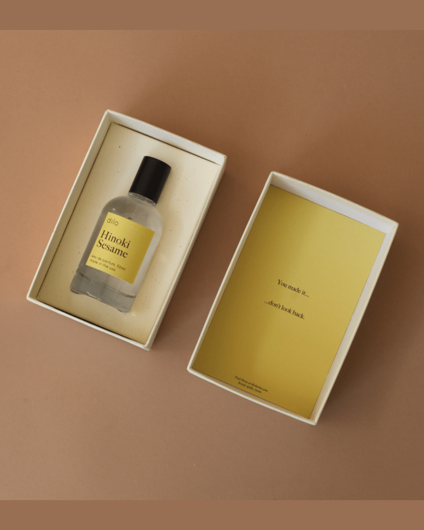 Hinoki Sesame – dilo – En rökig och träig unisexdoft med sesamfrö | FABLAB - FABLAB AB