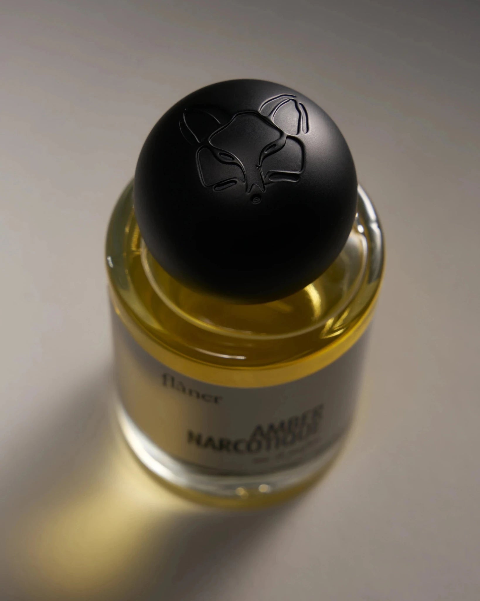 Amber Narcotique – Flâner – Stjärnanis, pimentobär och varm ambra | FABLAB - FABLAB AB