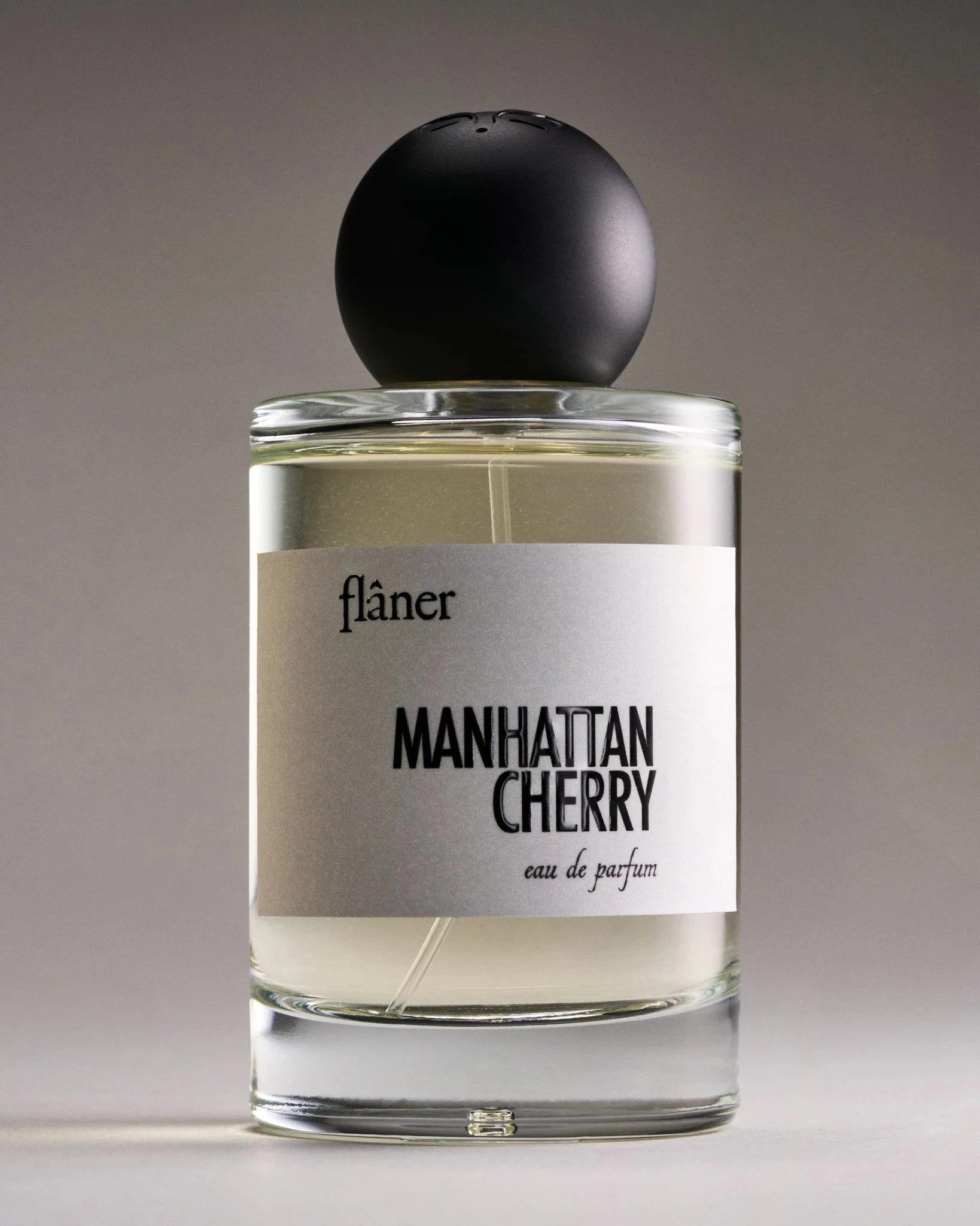 Manhattan Cherry – Flâner – Maraschino-körsbär, mörk bourbon och läder | FABLAB - FABLAB AB