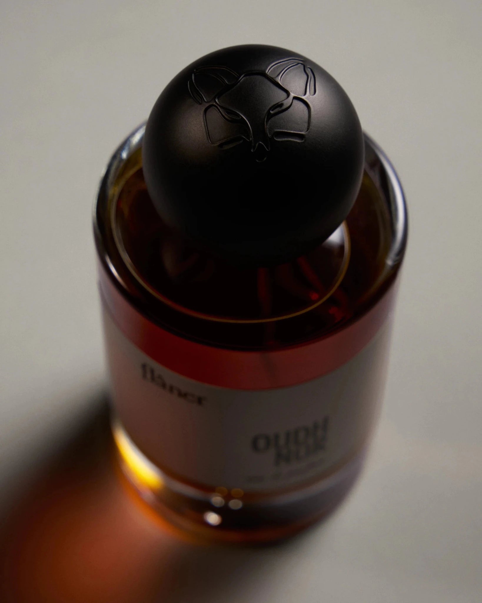 Oudh Nūr – Flâner – Shisha, egyptisk jasmin och australiensisk oudh | FABLAB - FABLAB AB
